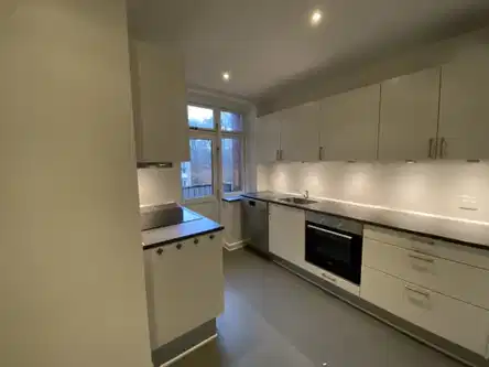 apartment Rummelig 4-værelses lejlighed med to stuer i Randers C