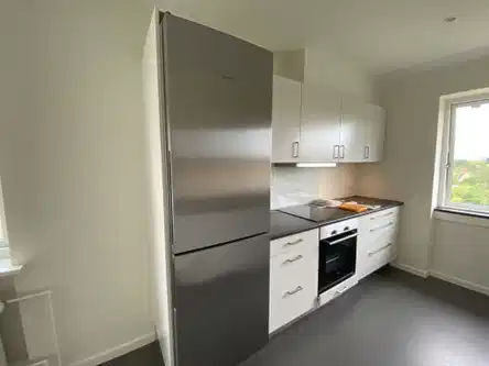 apartment Roommate-friendly 4-room apartment with a large balcony