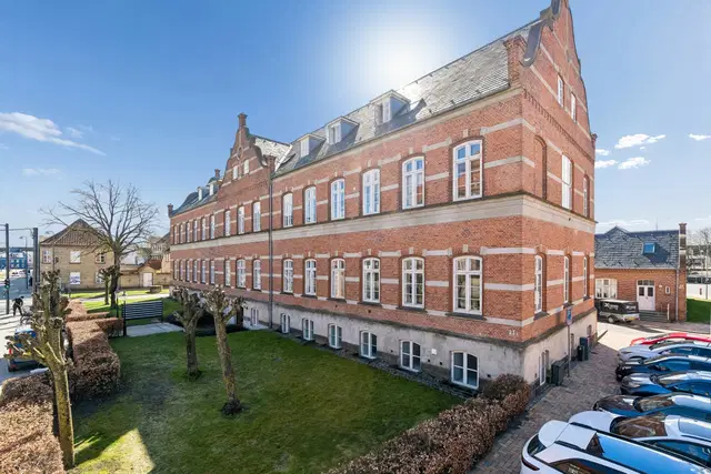 apartment Nyistandsat 2-plans lejlighed med veranda og vaskerum