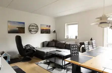 apartment Lejlighed med altan og parkering — 2 soveværelser