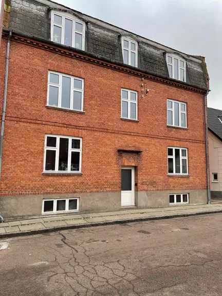 apartment 2-værelses lejlighed i stueplan – ledig 1/10