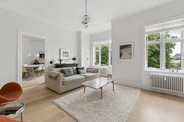 apartment Eksklusiv 4-værelses herskabslejlighed med havkig og to stuer