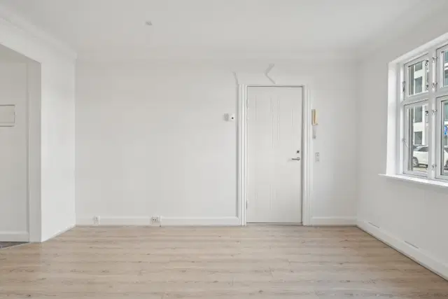 apartment Lys stuelejlighed med direkte adgang til gårdhave