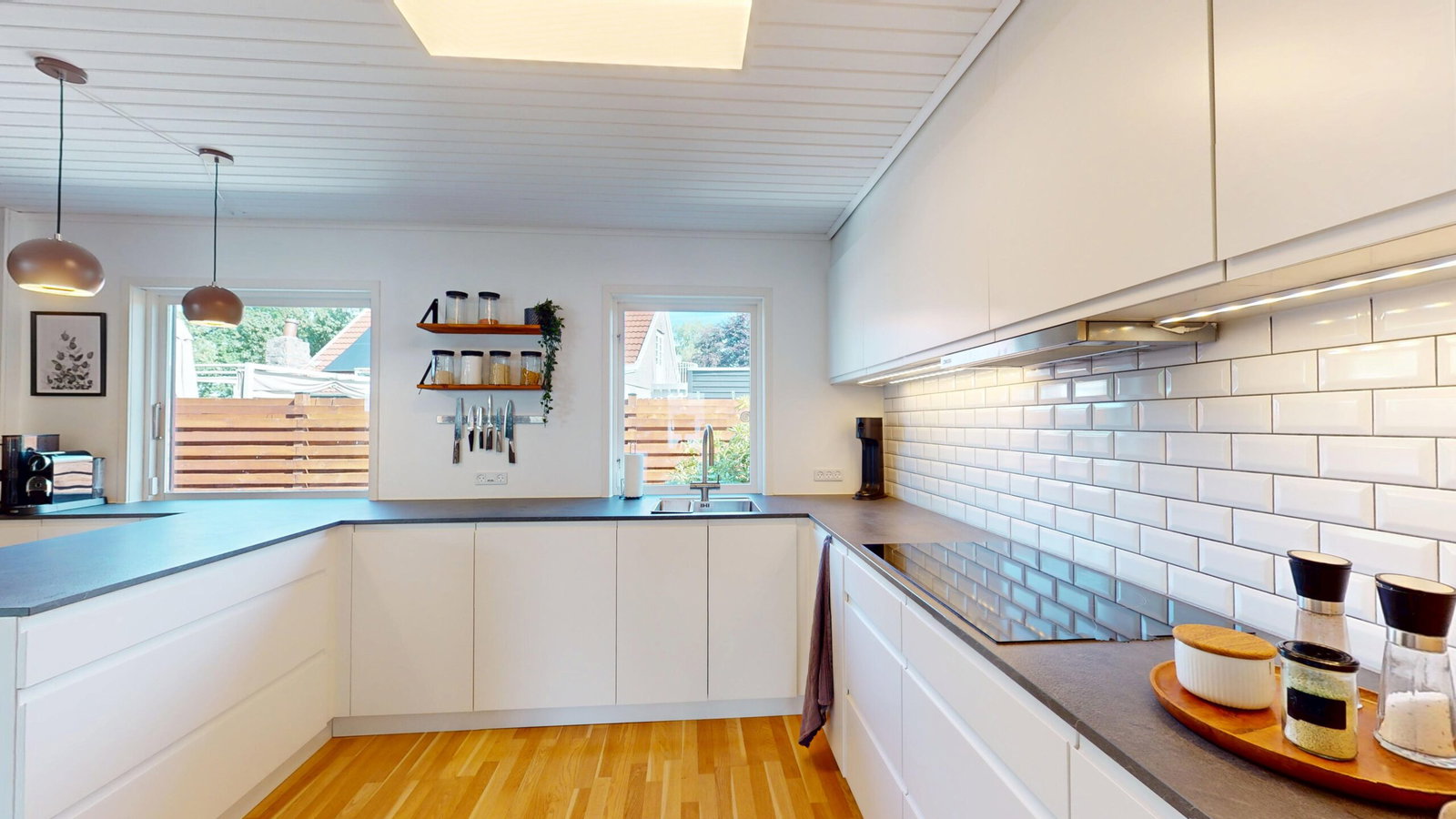 Visual presentation of the listing