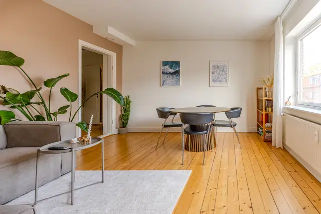apartment Lys 2-værelses lejlighed med sydvendt altan i Vestby
