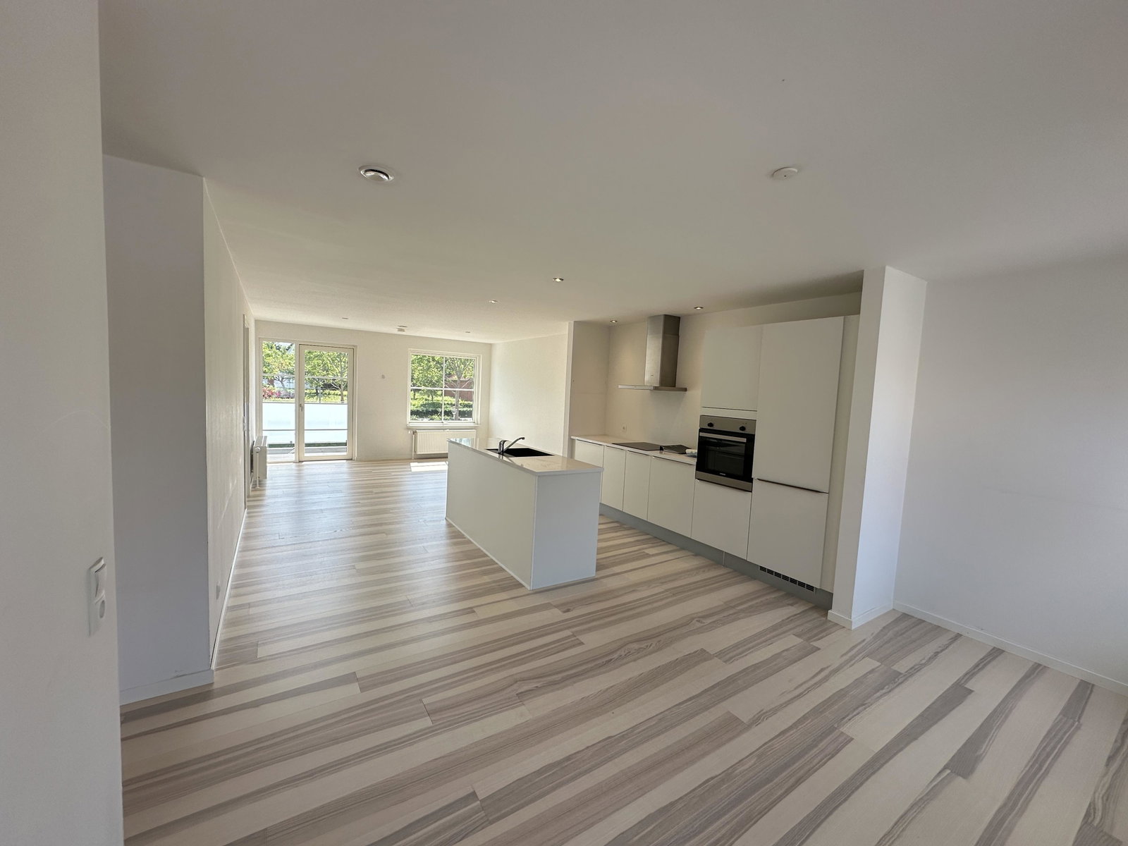 apartment Spacious apartment with balcony and central location