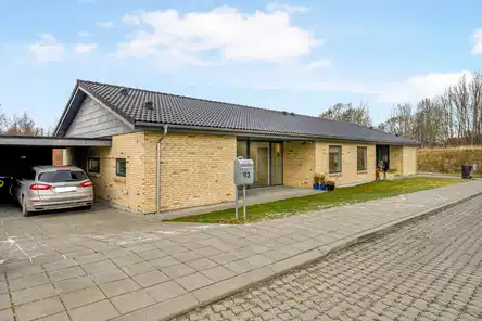 townhouse Moderne 4-værelses rækkehus i naturskønt område i Aalborg