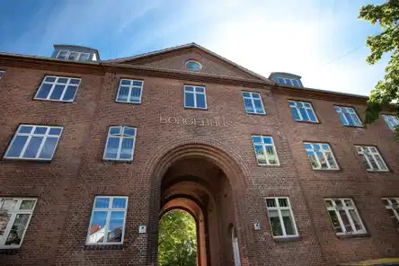 apartment Newly renovated 103 m² apartment in attractive Odense C