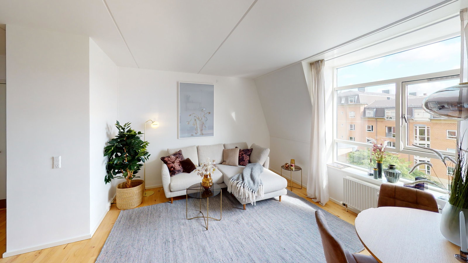 Visual presentation of the listing