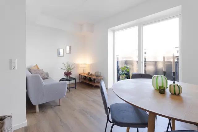 apartment Charmerende 1-værelses med altan og moderne køkken