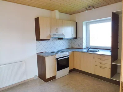 Bright 3-room apartment on two levels with balcony, wooden floors and parking – pets allowed by arrangement - Peder Rimmensgade, Hirtshals - 2