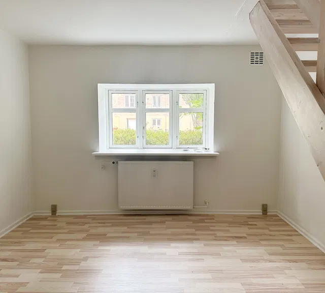 apartment Budgetvenlig lejlighed med 50 m² kælderareal