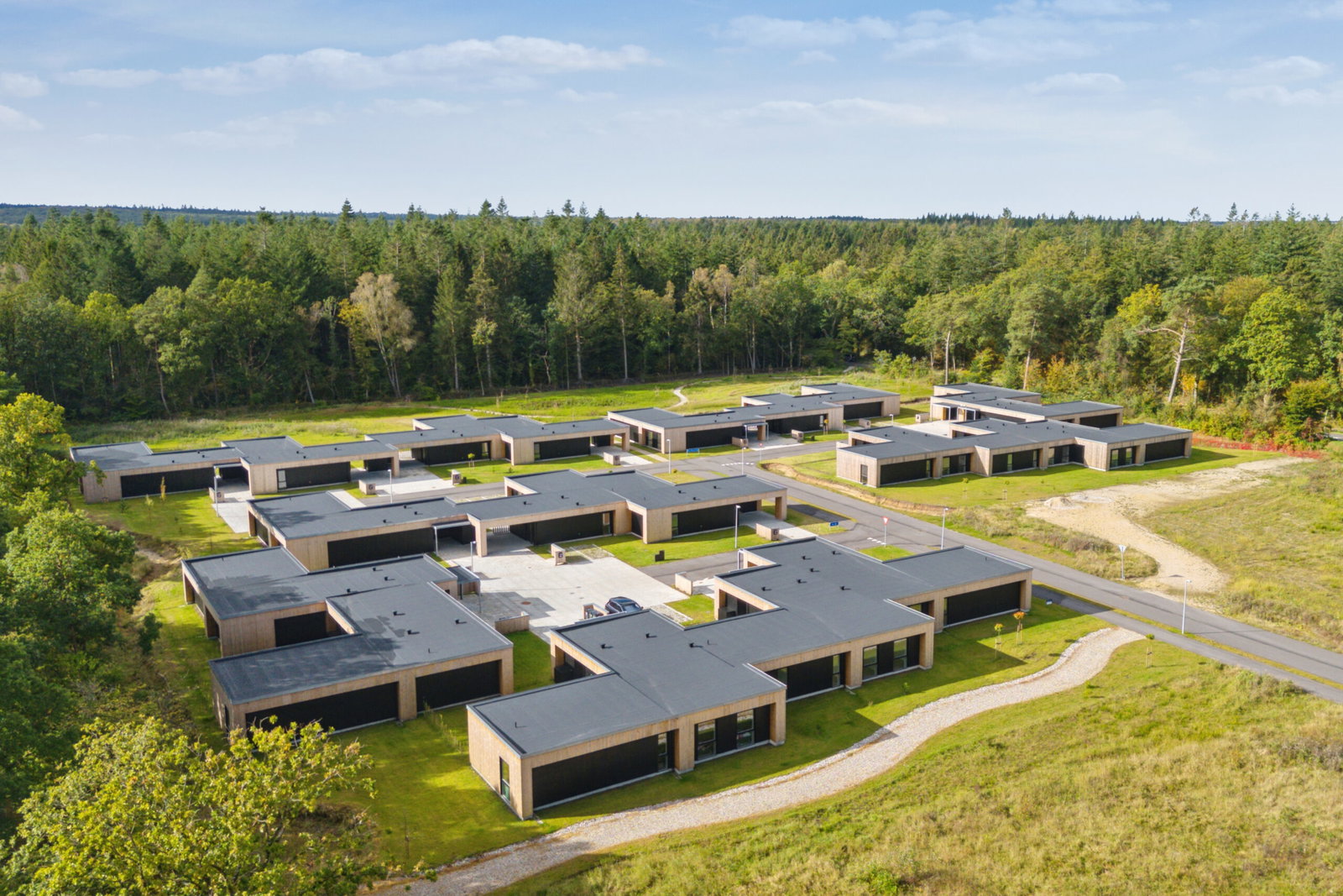 townhouse Arkitekttegnet gårdhavehus med privat carport