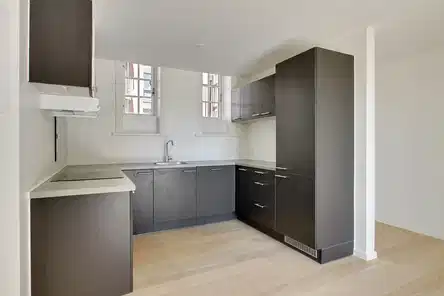 apartment 4-værelses lejlighed i historisk ejendom med altan