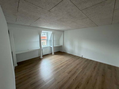 Newly renovated and centrally located 4-bedroom apartment of 113 m² - Nygade, Vrå - 3