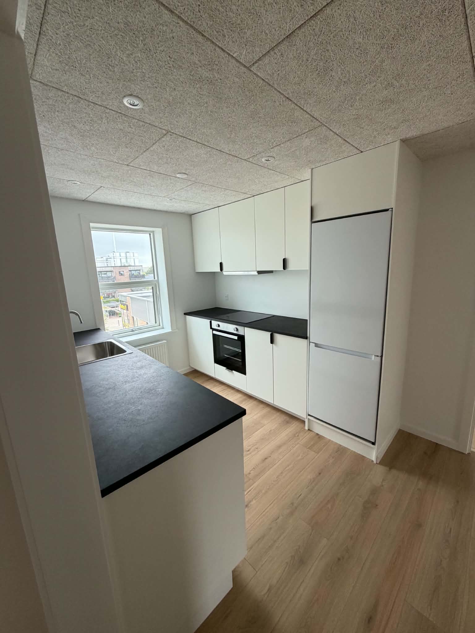 apartment Nyrenoveret og centralt beliggende 4-værelses lejlighed på 113 m²