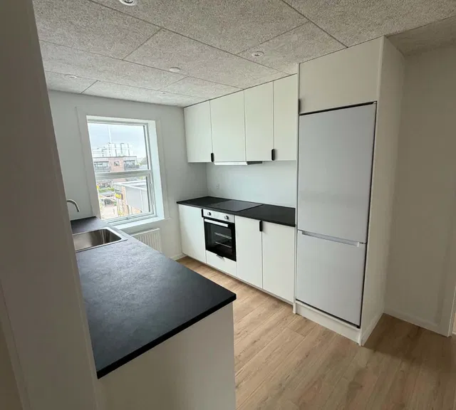 apartment Nyrenoveret og centralt beliggende 4-værelses lejlighed på 113 m²