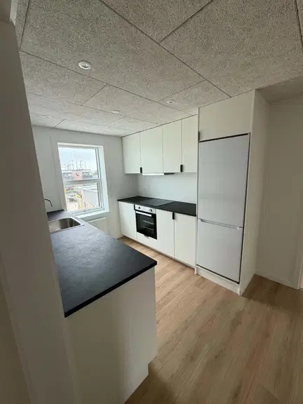 apartment Nyrenoveret og centralt beliggende 4-værelses lejlighed på 113 m²