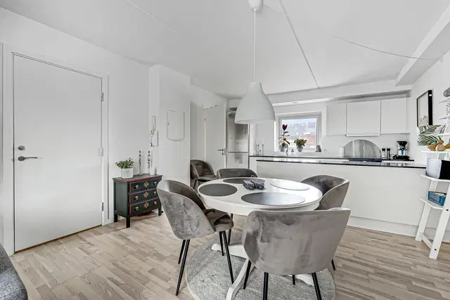 apartment Lys 3-værelses lejlighed i Aalborg C med tagterrasse