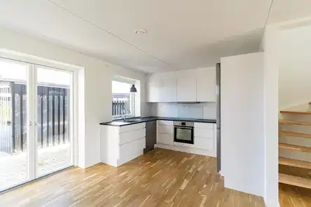 townhouse Lækkert rækkehus med 5 værelser i naturskønne Vinge