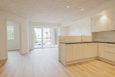 Bright four-room apartment with balcony in the center - Torvegade, Esbjerg - 2