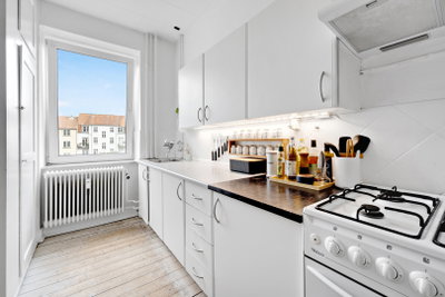 Bright and Inviting 3-Room Apartment in Aalborg - Svendsgade, Aalborg - 1
