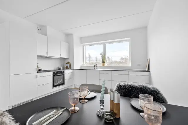 apartment Bright 2-room ground-floor apartment with private terrace