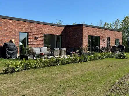 townhouse Moderne 4-værelses rækkehus med privat have i Bredballe