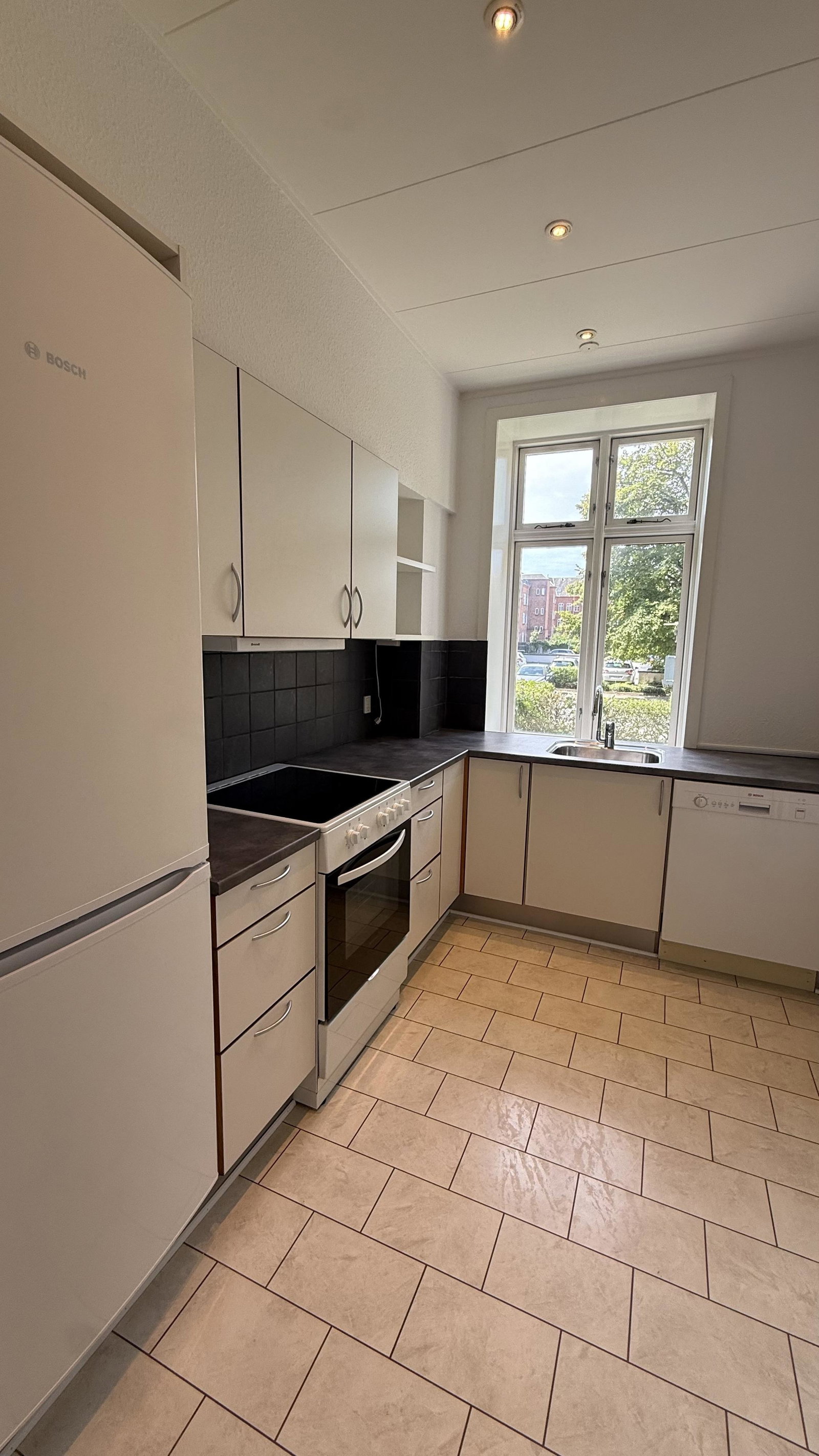 apartment Lys 2-værelses lejlighed på 63 m2 centralt