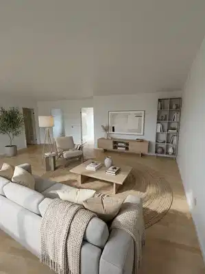 townhouse Lyst 4-værelses rækkehus på 101 m2 med altan, parkering og husdyr tilladt – velegnet til deling