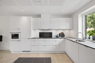 Bright and modern 4-bedroom townhouse in Beder - Byvej, Beder - 3
