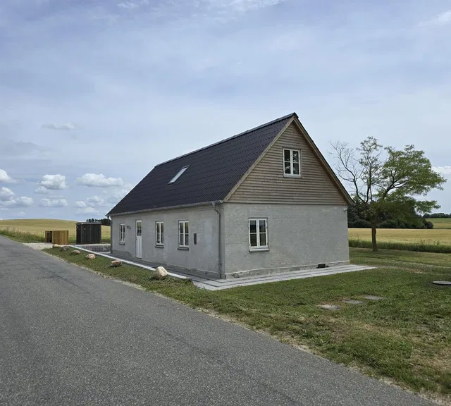 house Renoveret bolig med udsigt over Roskilde Fjord