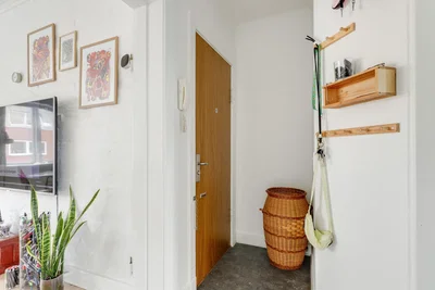 Bright 2-room apartment with plank floors, separate kitchen and good layout – 62 m2 - Frodesgade, Esbjerg - 3