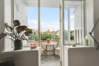 Bright 2-room apartment with plank floors, separate kitchen and good layout – 62 m2 - Frodesgade, Esbjerg - 2