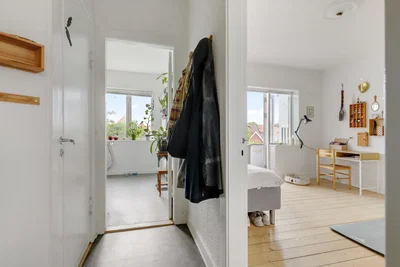 Bright 2-room apartment with plank floors, separate kitchen and good layout – 62 m2 - Frodesgade, Esbjerg - 4