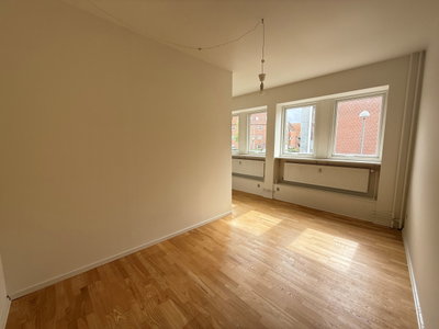 Large roommate-friendly apartment in the city center - Vestergade, Odense C - 2