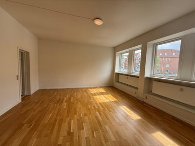 Large roommate-friendly apartment in the city center - Vestergade, Odense C - 4