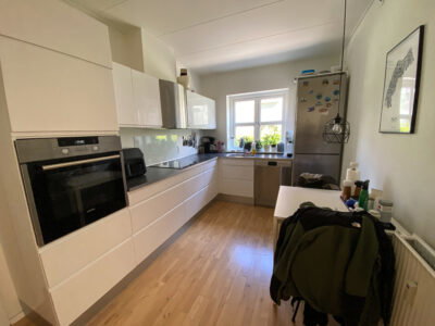 apartment Lys 2-værelses lejlighed med sydvendt terrasse