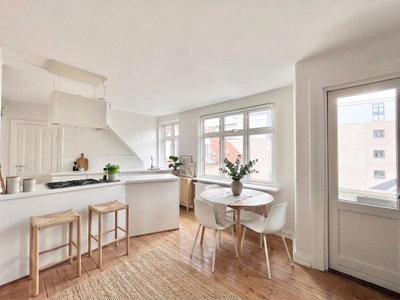 Large 3-room apartment near Aalborg city centre - Vesterbro, Aalborg - 2