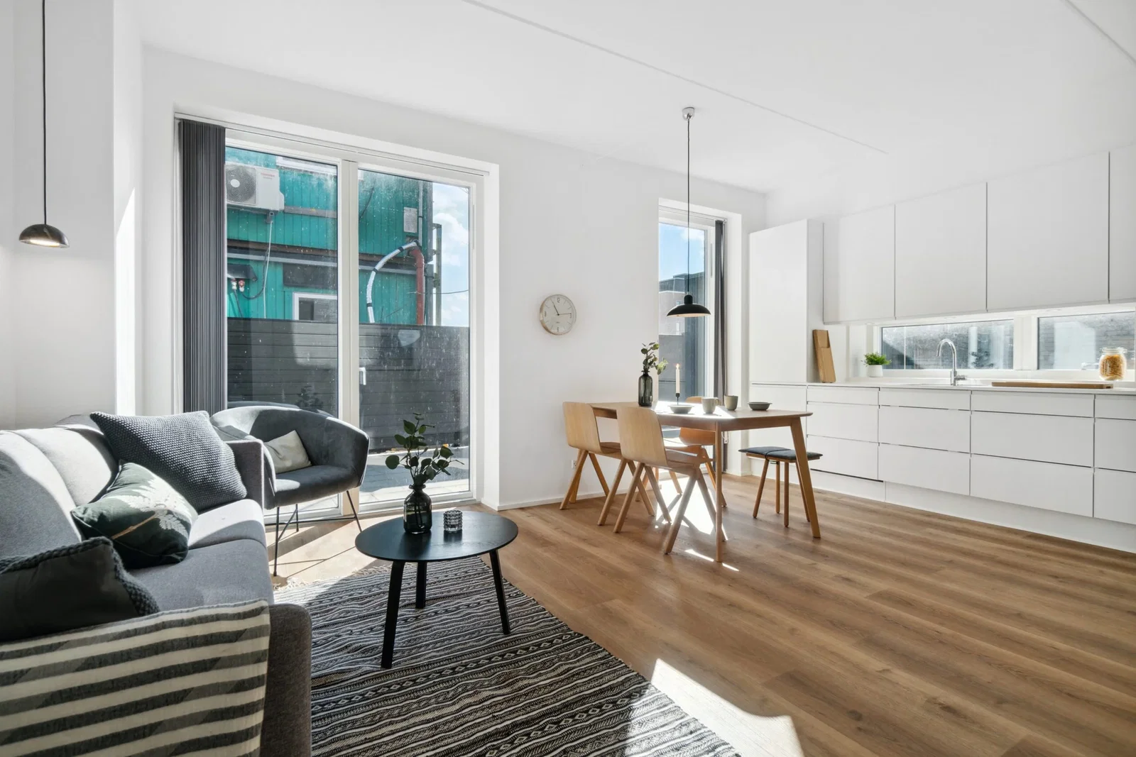 townhouse Rækkehus i to plan med terrasse, skur og 4 værelser