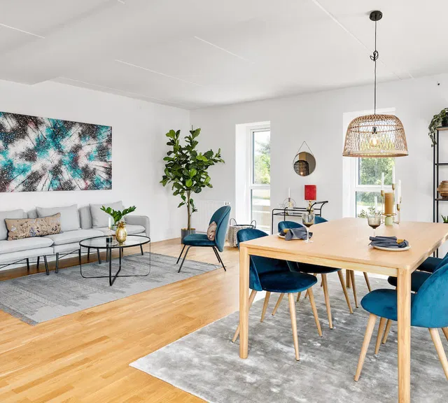 apartment Lys 2-4 værelses lejlighed med altan i Herlev