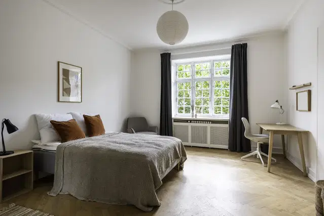 room 4-værelses lejlighed på Østerbro med privat altan
