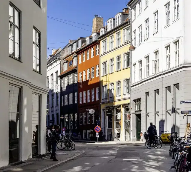 apartment Charmerende lejlighed i to etager med gårdadgang