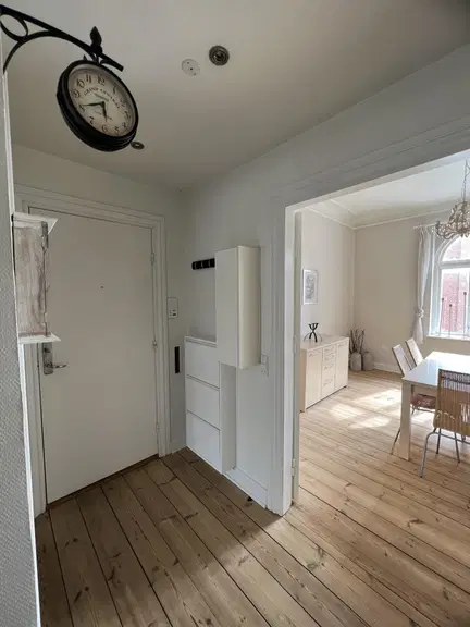 apartment Møbleret 88 m² lejlighed med sydvendt altan