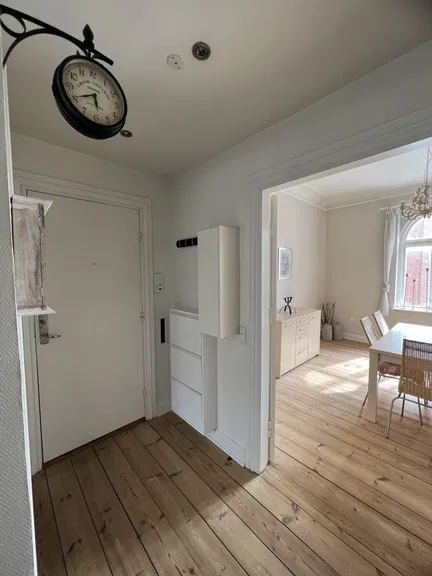 apartment Møbleret 88 m² lejlighed med sydvendt altan