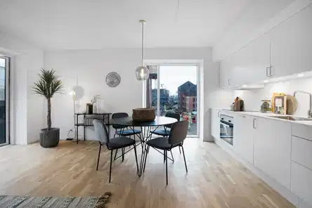 apartment Lys 2-værelses lejlighed med terrasse