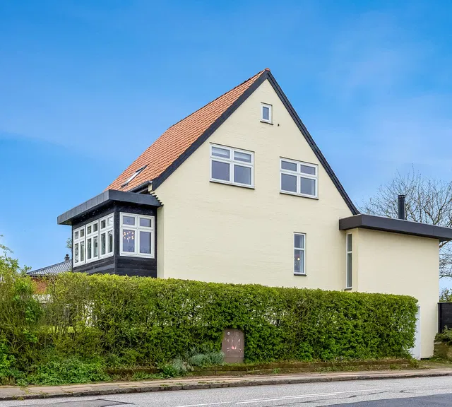 house Rummelig villa med have og garage i Kolding