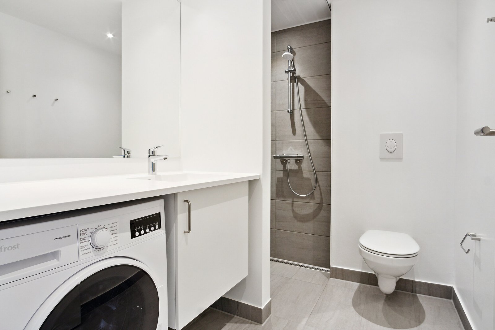 apartment 3-værelses bolig med privat altan