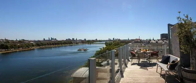 apartment Eksklusiv møbleret penthouse med privat tagterrasse og panoramaudsigt over København til udlejning for 6-12 mdr.