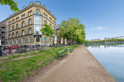 Exclusive furnished penthouse with private rooftop terrace and panoramic views of Copenhagen for rent for 6–12 months. - Sortedam Dossering, København Ø - 3